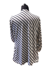 Load image into Gallery viewer, SYMPLI Jacket with Pleated Sleeves D Print
